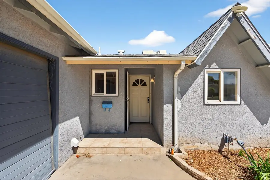 4462 N Van Dyke Avenue, Fresno, CA 93705 - #2