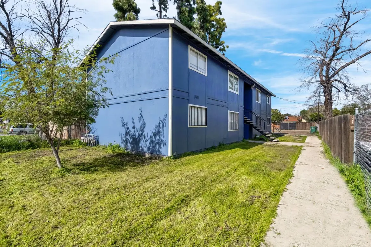 2311 E White Avenue, Fresno, CA 93701 - #1