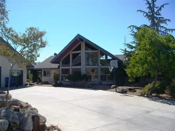 15505 Garlock Lane, Prather, CA 93651