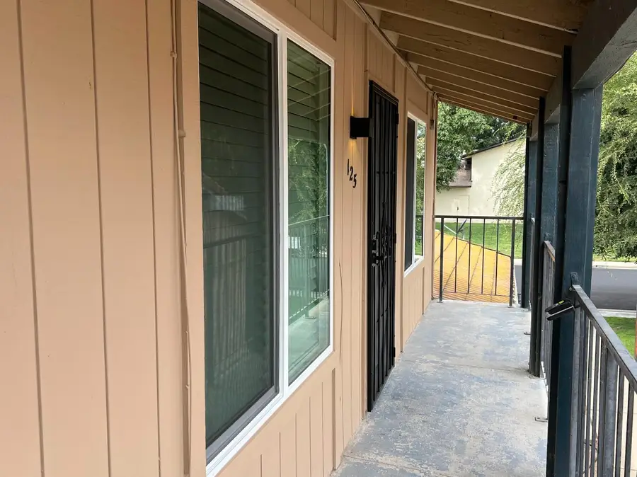 657 W Parlier Avenue #125, Reedley, CA 93654 - #2