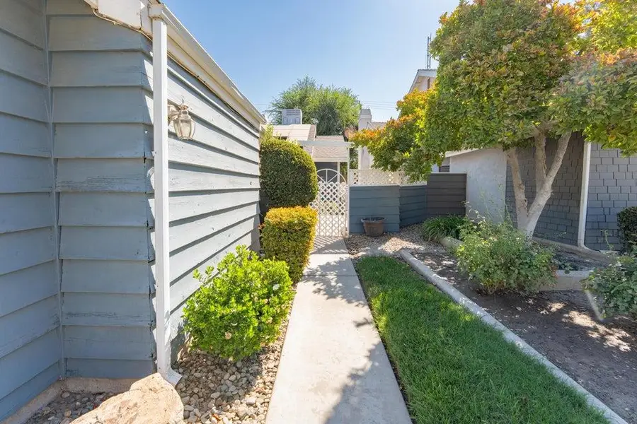 1818 S Cain Street, Visalia, CA 93292 - #2