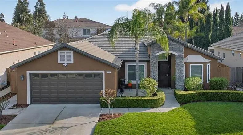2567 E Tarragon Way, Fresno, CA 93720 - #1