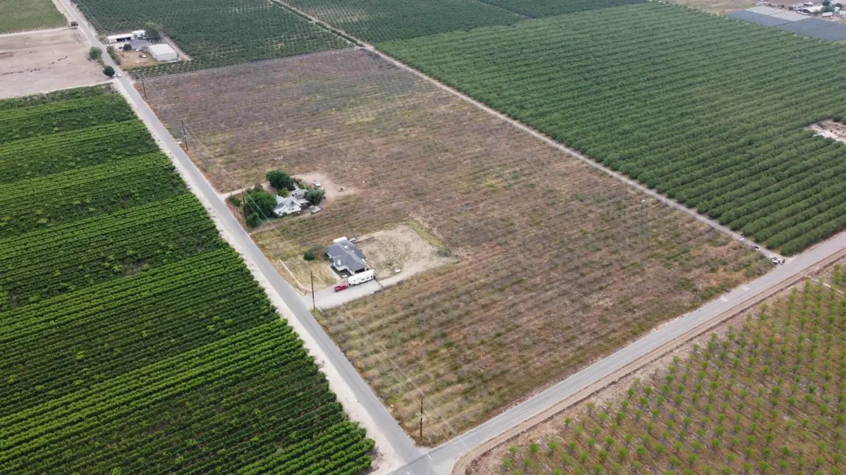 5579 S Greenwood, Sanger, CA 93657 - #1