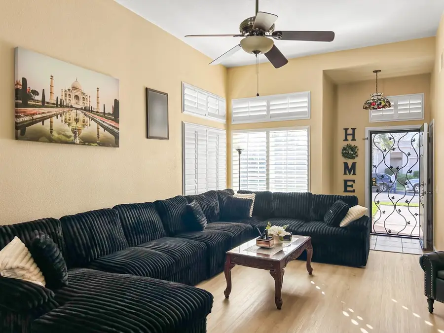 6664 N Katy Lane, Fresno, CA 93722 - #3