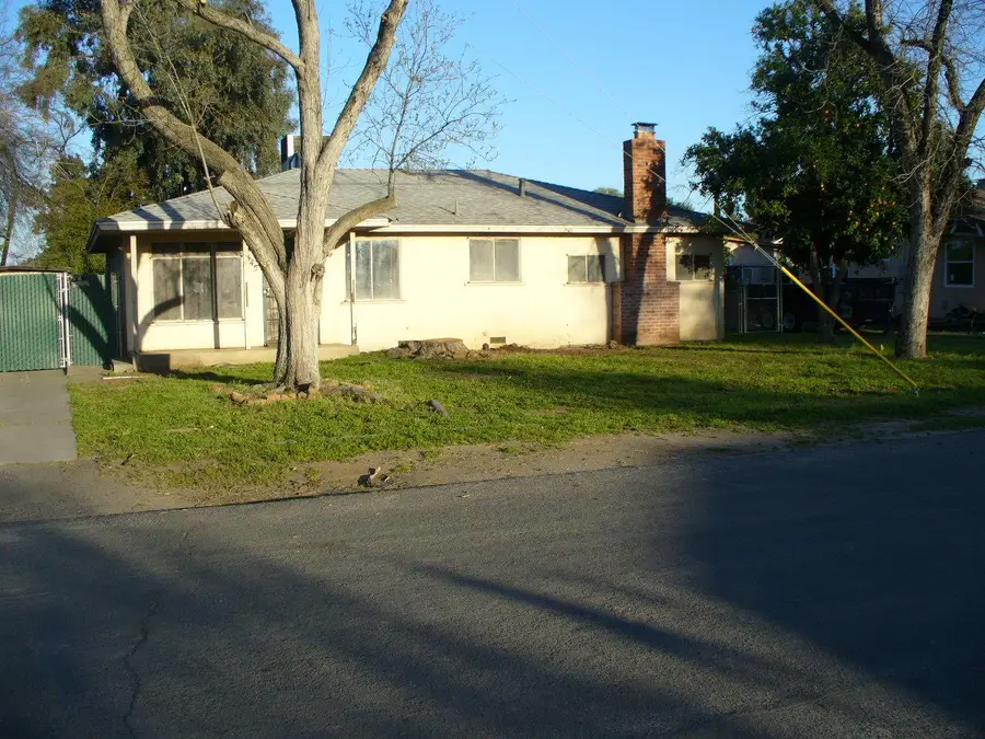 345 S Bailey Avenue, Fresno, CA 93727 - #3