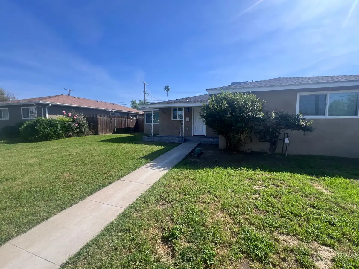 2952 E Gettysburg Avenue, Fresno, CA 93726 - #1