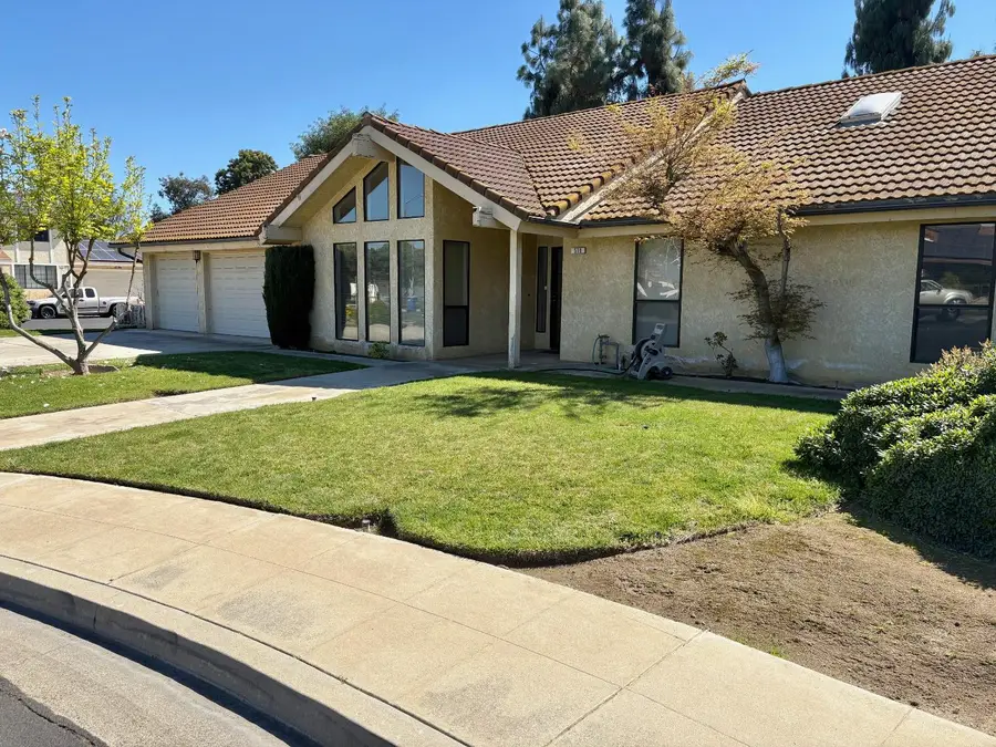 570 Timmy Avenue, Clovis, CA 93612 - #3