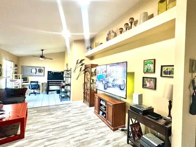 2407 Sarah Circle, Selma, CA 93662 - #3