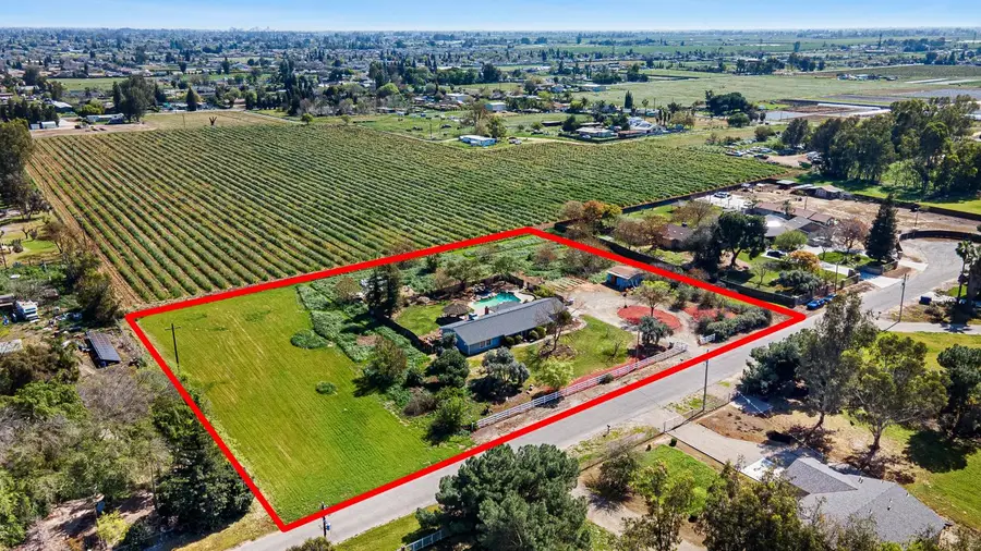 2196 N Ring Avenue, Fresno, CA 93723 - #3