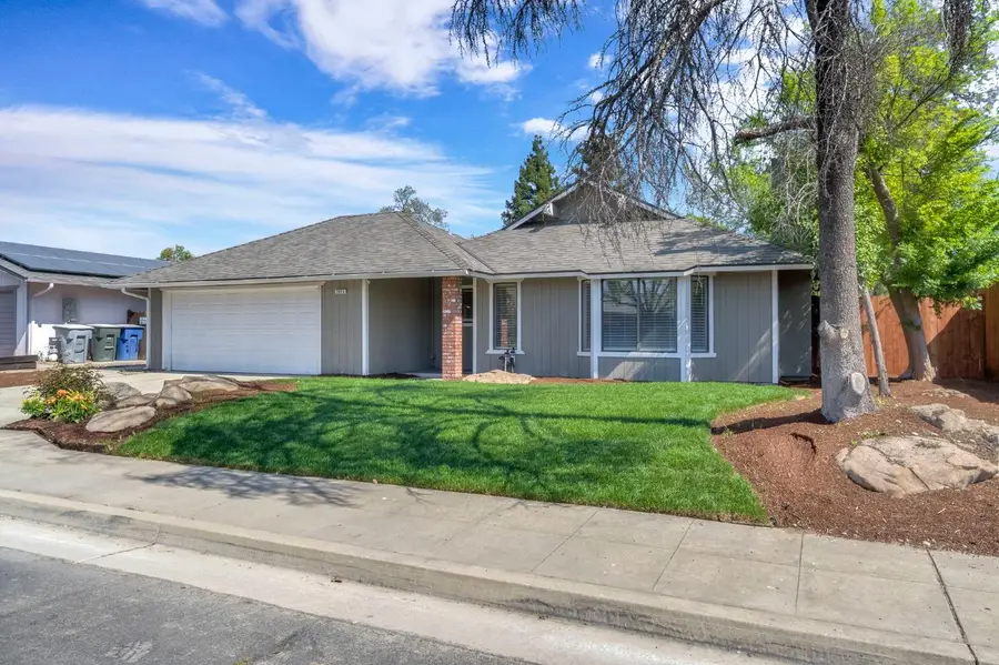 3099 Ezie Avenue, Clovis, CA 93611 - #2