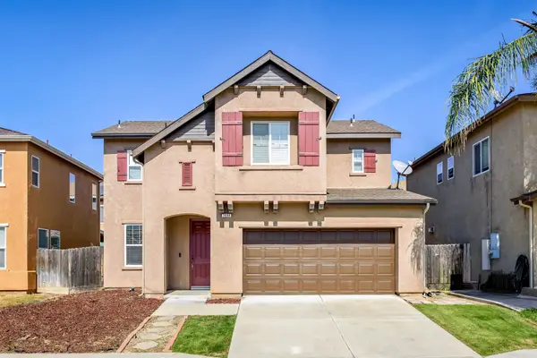 7464 E Robinson Avenue, Fresno, CA 93737