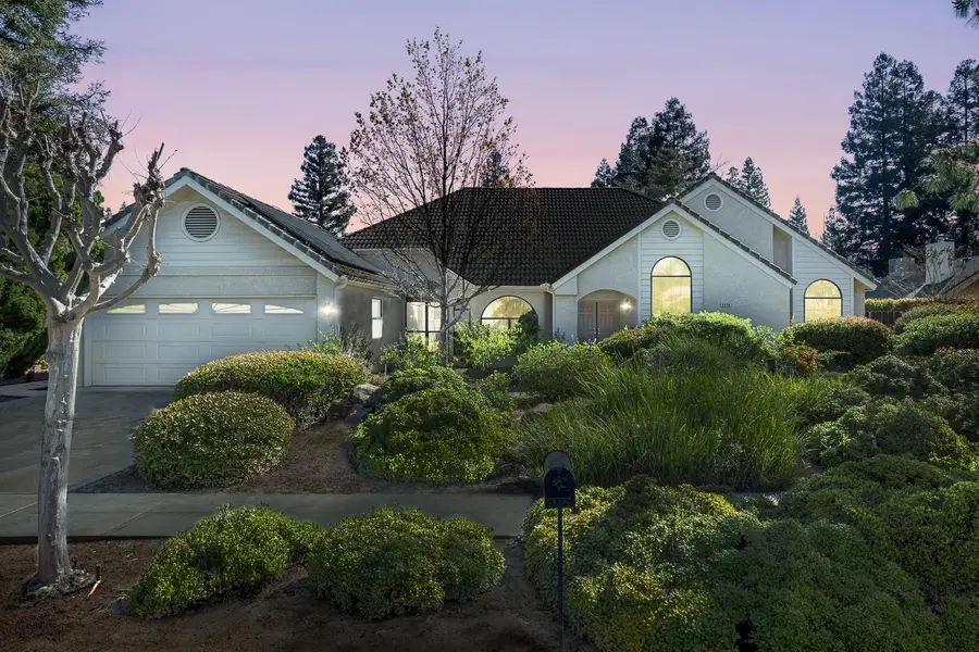 8408 N 6th Street, Fresno, CA 93720 - #2