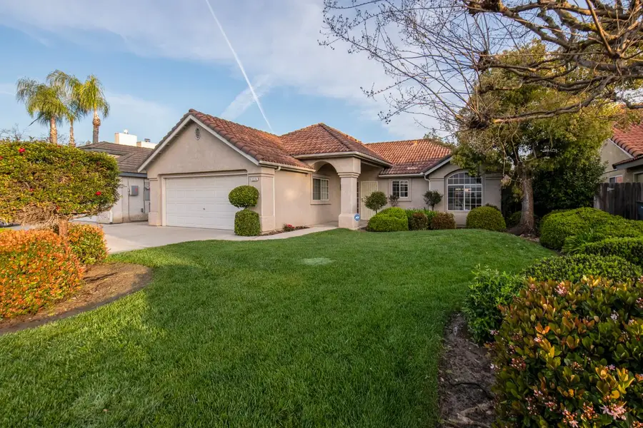 2274 E Skyview Avenue, Fresno, CA 93720 - #3