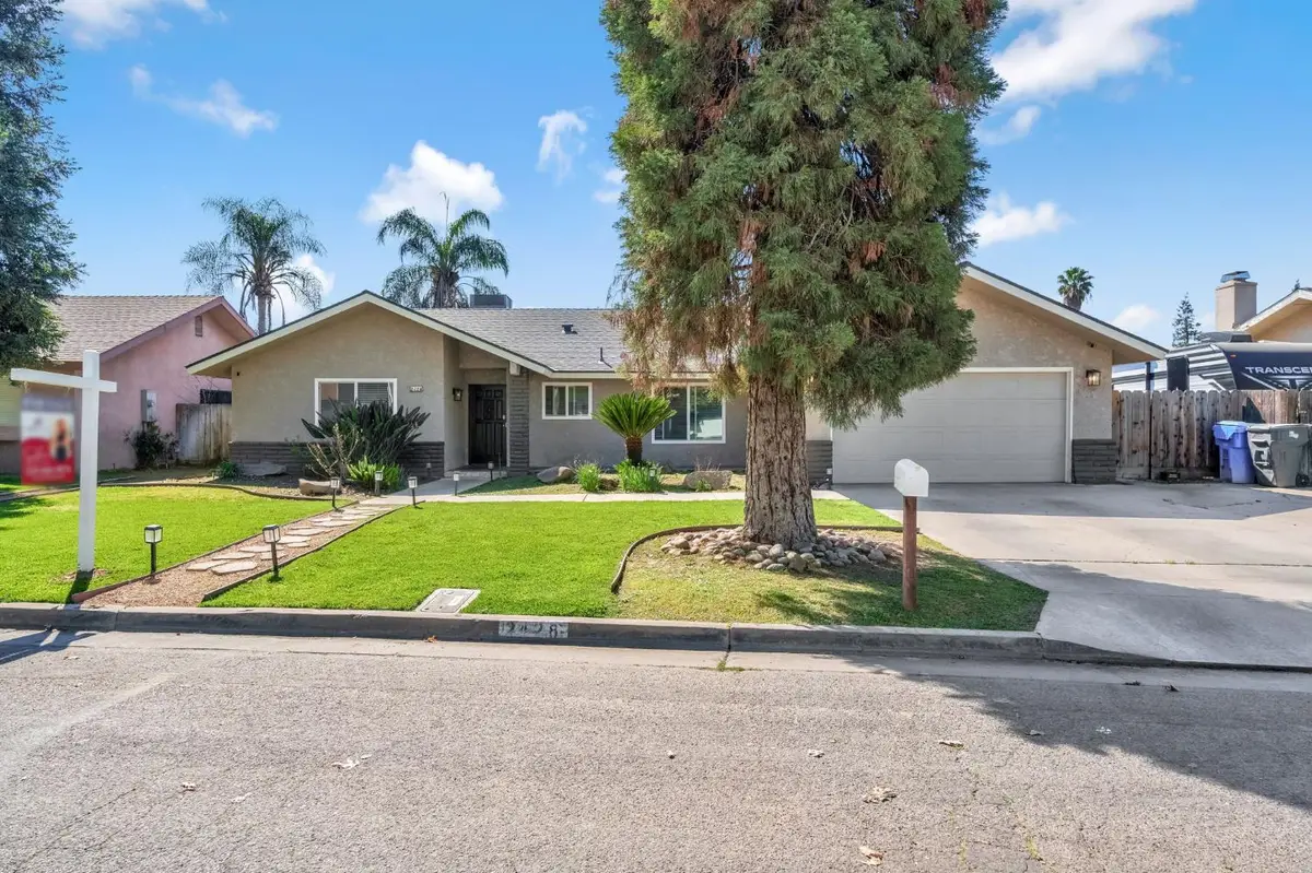 2428 W 3rd Street, Madera, CA 93637 - #1