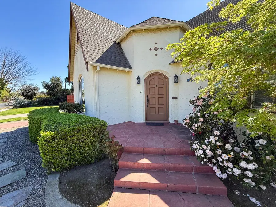624 E Vassar Avenue, Fresno, CA 93704 - #3