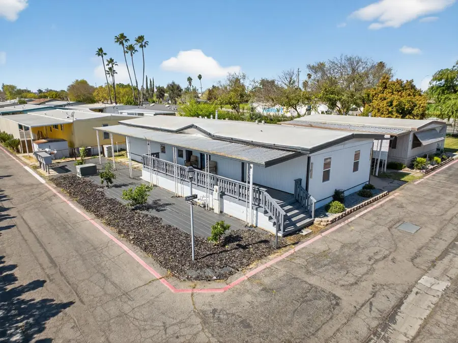 105 W Herndon Avenue #SPC64, Pinedale, CA 93650 - #2