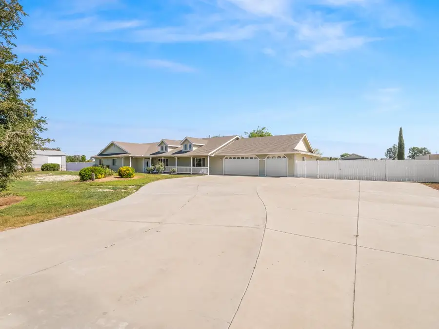 16389 Monreal Road, Madera, CA 93636 - #3