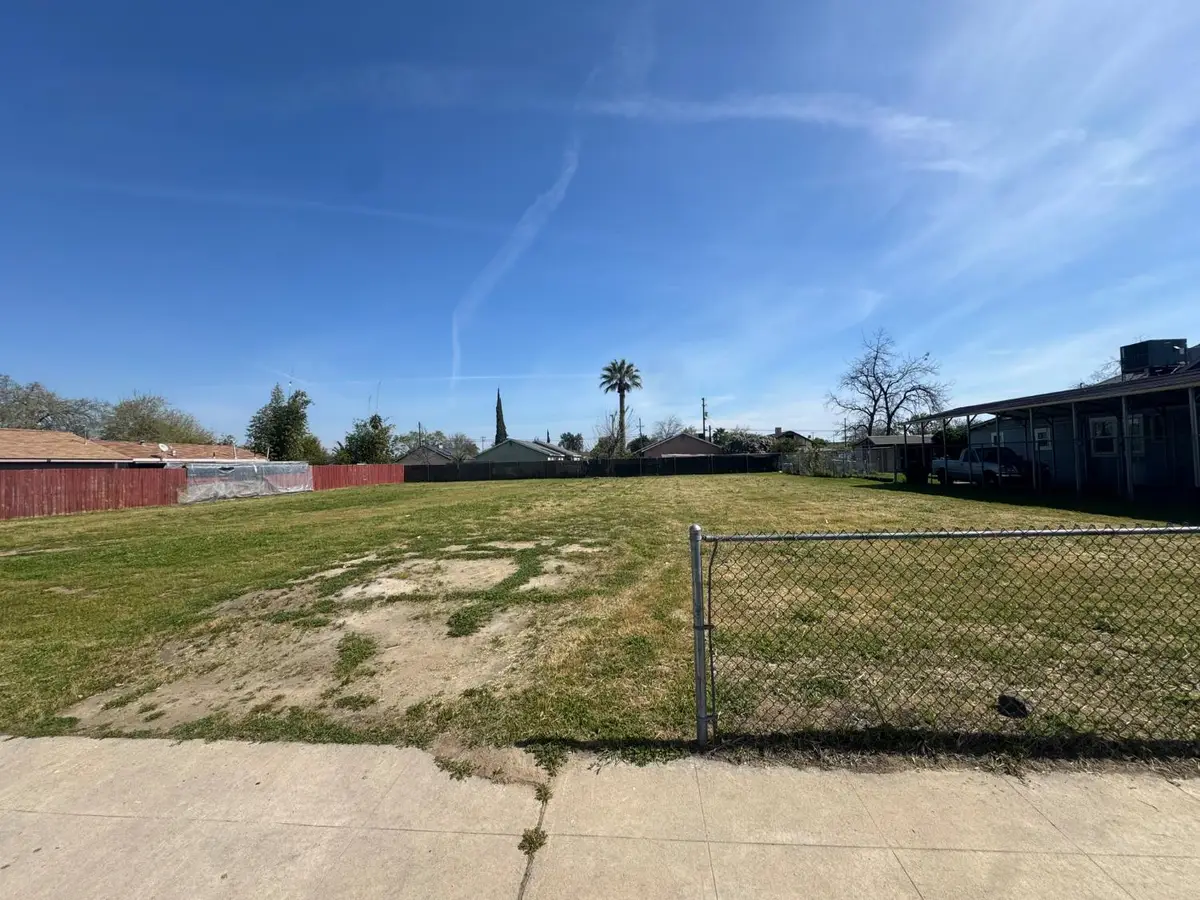 1444 N Archie Avenue, Fresno, CA 93703 - #1