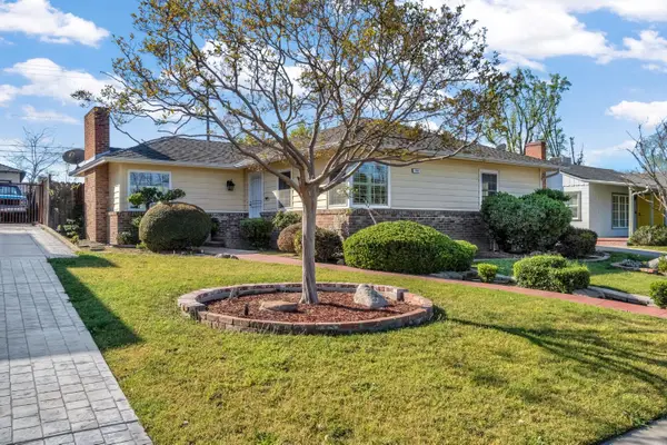 753 W Floradora Avenue, Fresno, CA 93728