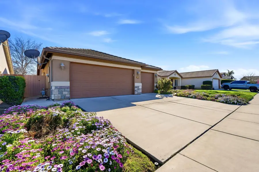 1403 Castoro Way, Hanford, CA 93230 - #3