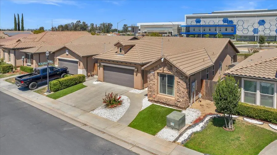 2481 S Via Versilia Drive, Fresno, CA 93727 - #2