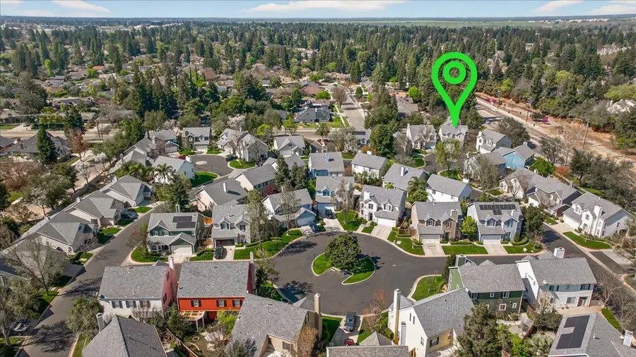 1079 E Monticello Circle, Fresno, CA 93720 - #2