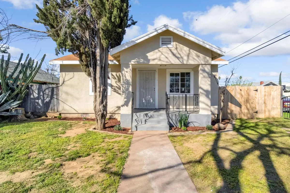 2559 E Clay Avenue, Fresno, CA 93701 - #1