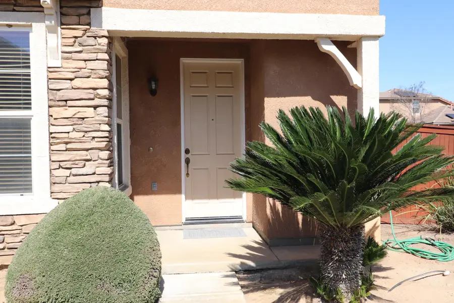 879 Tureaud, Clovis, CA 93619 - #2