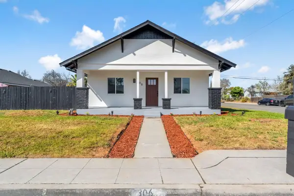 306 W Beechwood Avenue, Pinedale, CA 93650