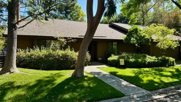 4605 N Glenn Avenue, Fresno, CA 93704