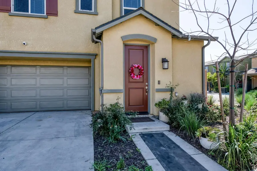 6137 W Richert Avenue, Fresno, CA 93723 - #2