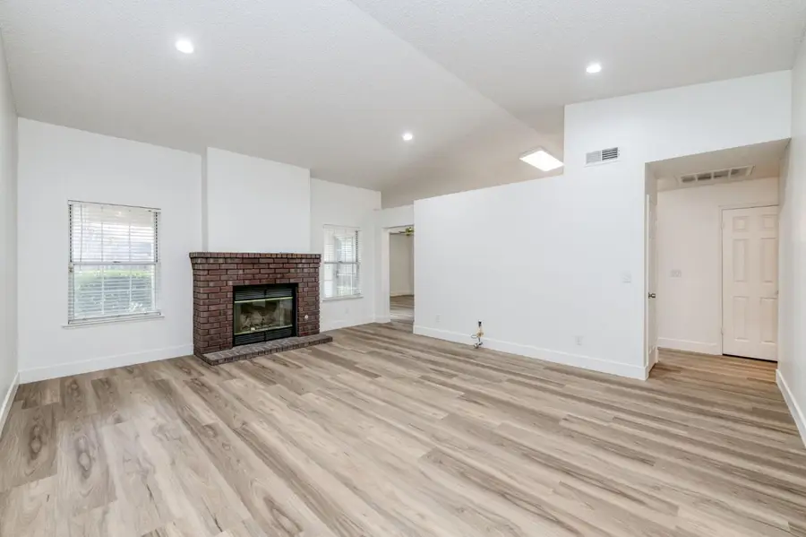 6103 N Prospect Avenue, Fresno, CA 93711 - #3