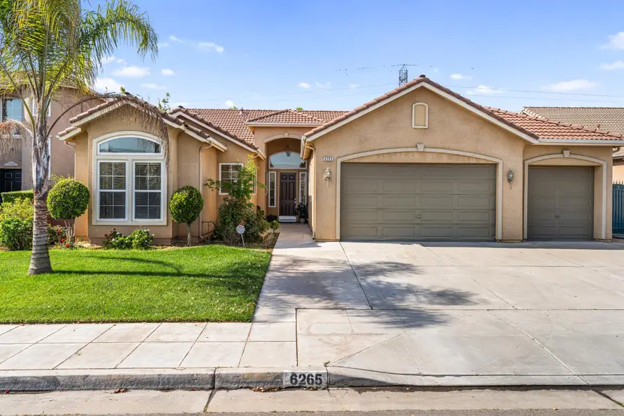 6265 W Menlo Avenue, Fresno, CA 93722 - #3