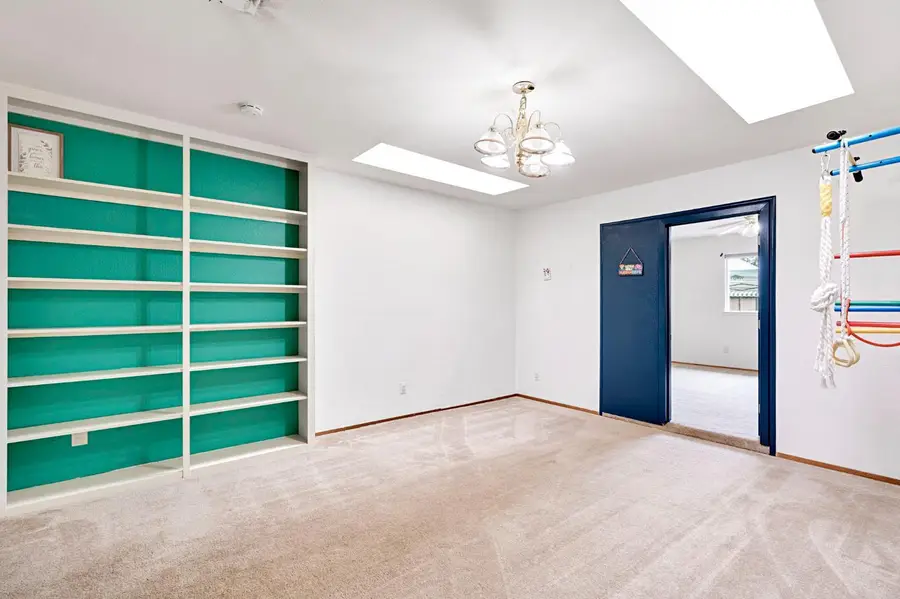 2352 Cabrillo Way, Hanford, CA 93230 - #2