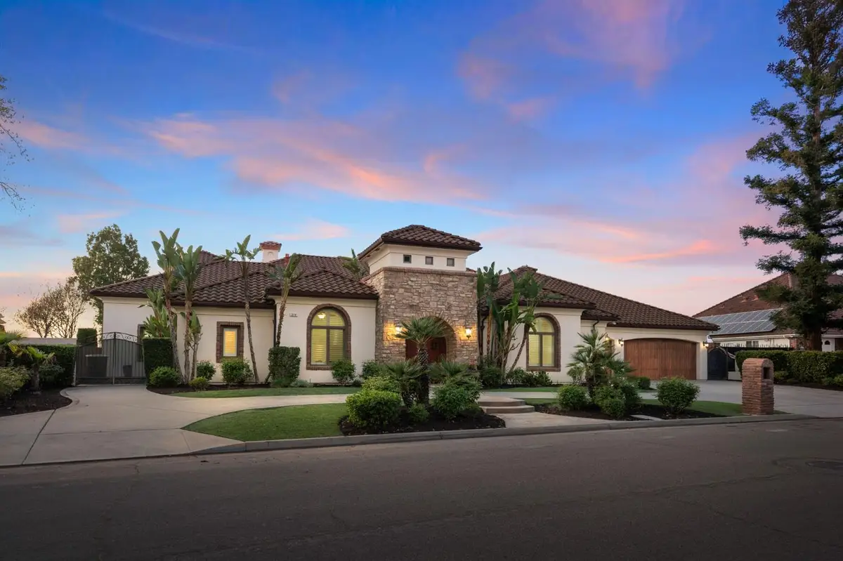 214 W Bluff Avenue, Fresno, CA 93711 - #1