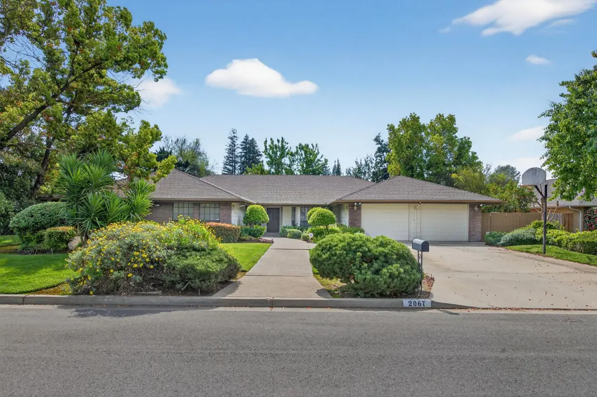 2067 W Minarets Avenue, Fresno, CA 93711 - #1