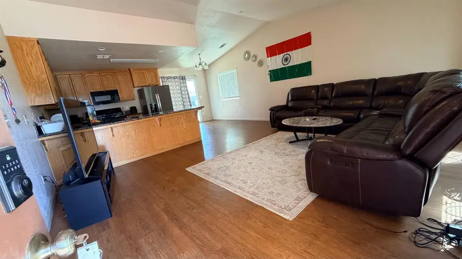 1895 Madison Drive, Madera, CA 93638 - #3