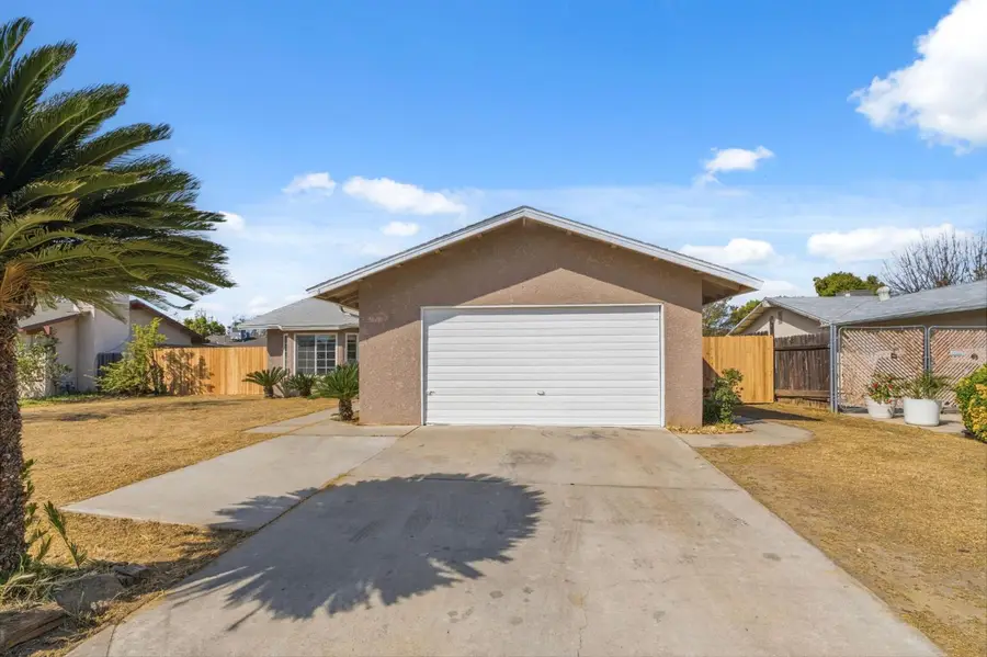 2916 Miami Avenue, Clovis, CA 93611 - #2