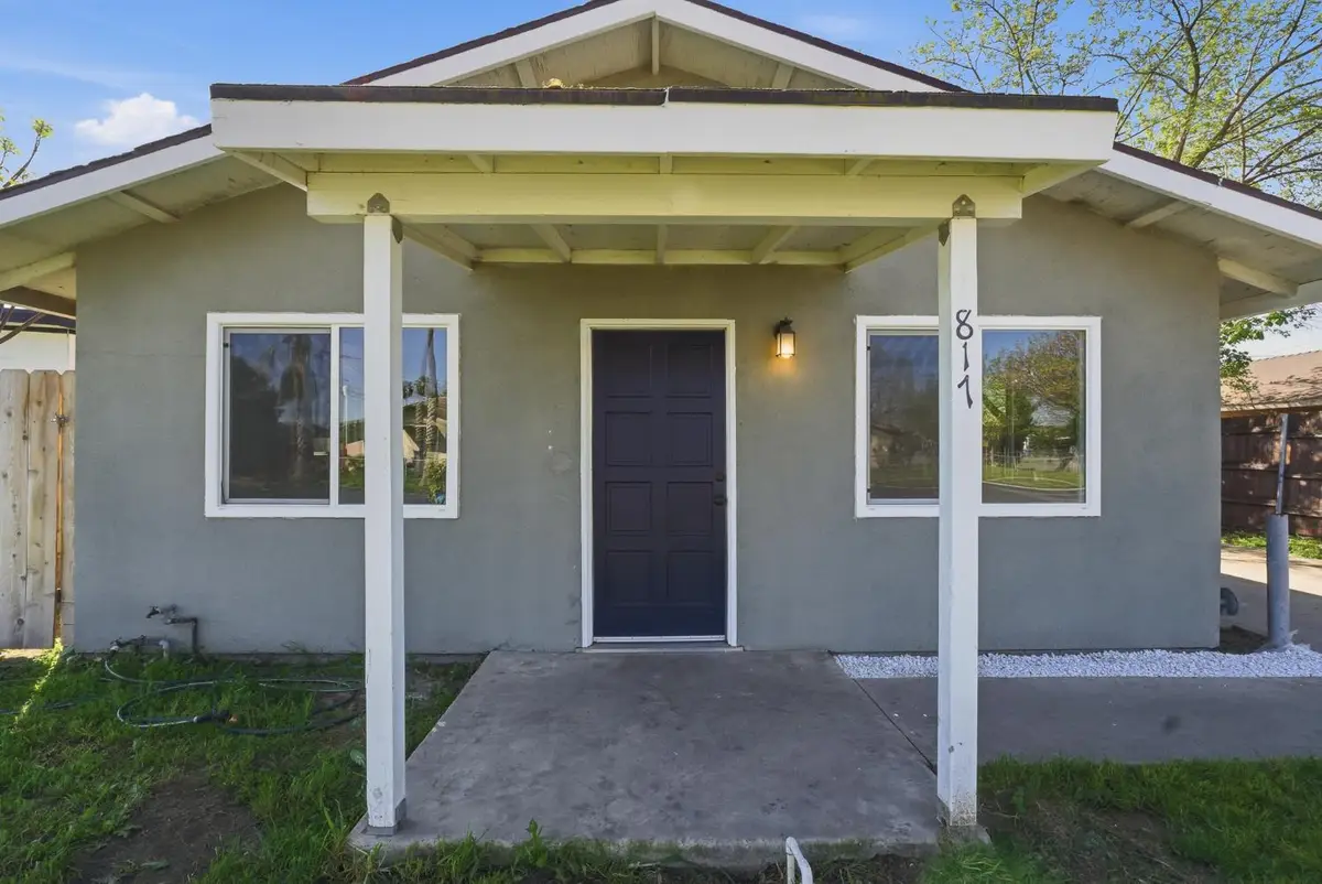 817 Hall Avenue, Corcoran, CA 93212 - #1