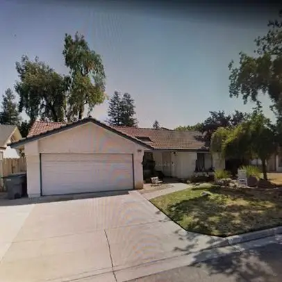 5095 W Kadota Avenue, Fresno, CA 93722