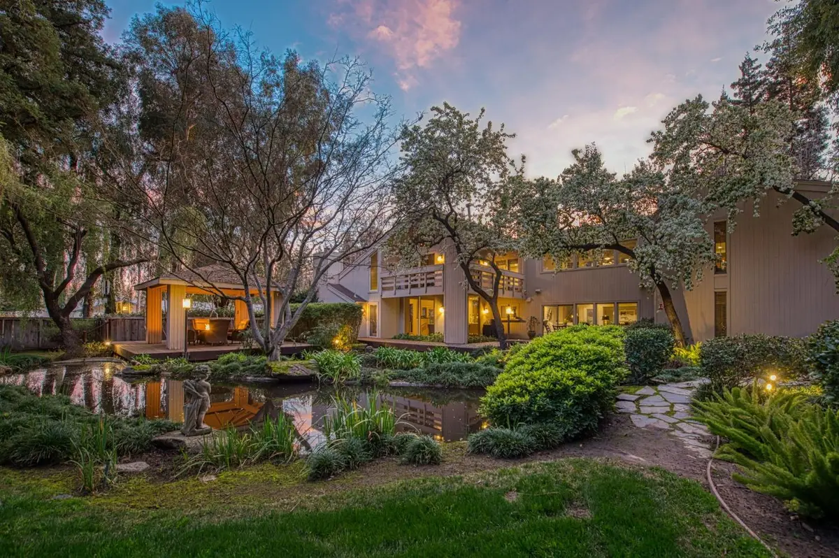 2352 W Loma Linda Avenue, Fresno, CA 93711 - #1