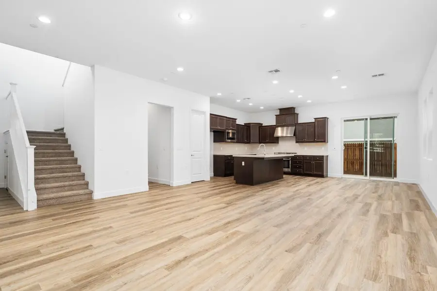 364 Peters Lane S, Madera, CA 93636 - #3