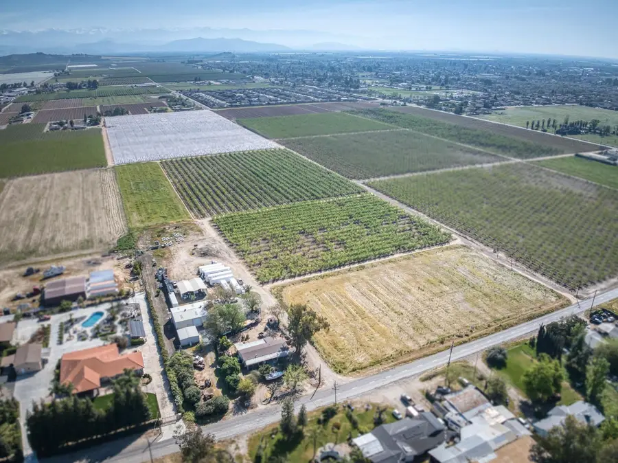 42682 Road 72, Dinuba, CA 93618 - #2
