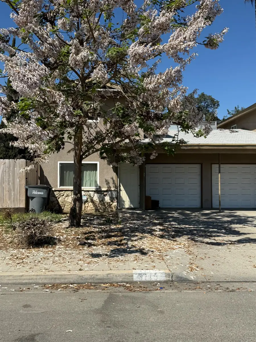 3719 E Hampton Way E #2, Fresno, CA 93726 - #2