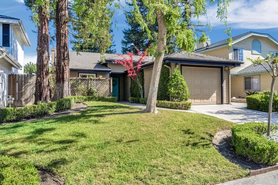 754 E Robin Lane, Fresno, CA 93730 - #2