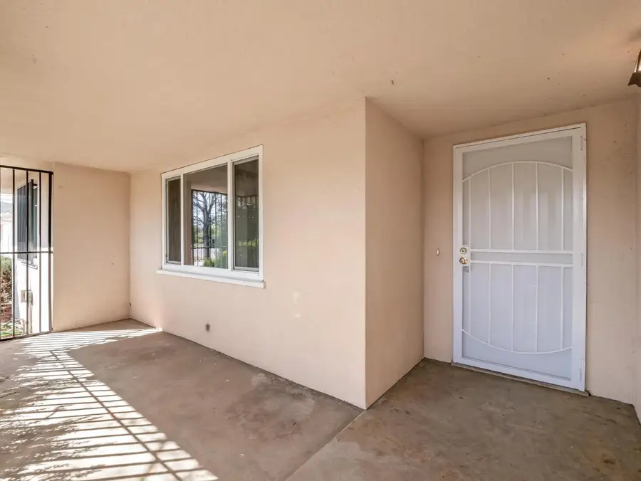 5017 E Washington Avenue, Fresno, CA 93727 - #3