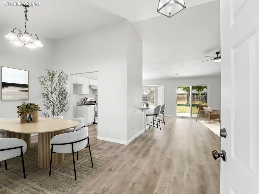 390 Tucker Avenue, Sanger, CA 93657 - #3