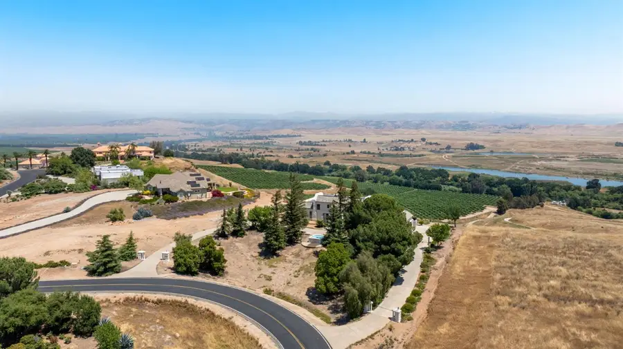 14215 Killarney Drive, Madera, CA 93636 - #2