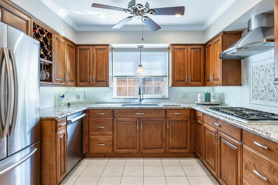 30 W Swift Avenue, Clovis, CA 93612 - #3