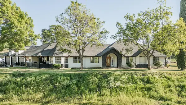 27118 Redhawk Lane, Clovis, CA 93619